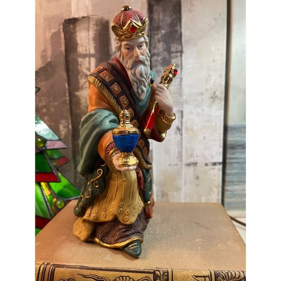 Kirkland Signature Nativity Replacement Wise Man Wiseman Kneeling Set #75177 - Picture 1 of 6